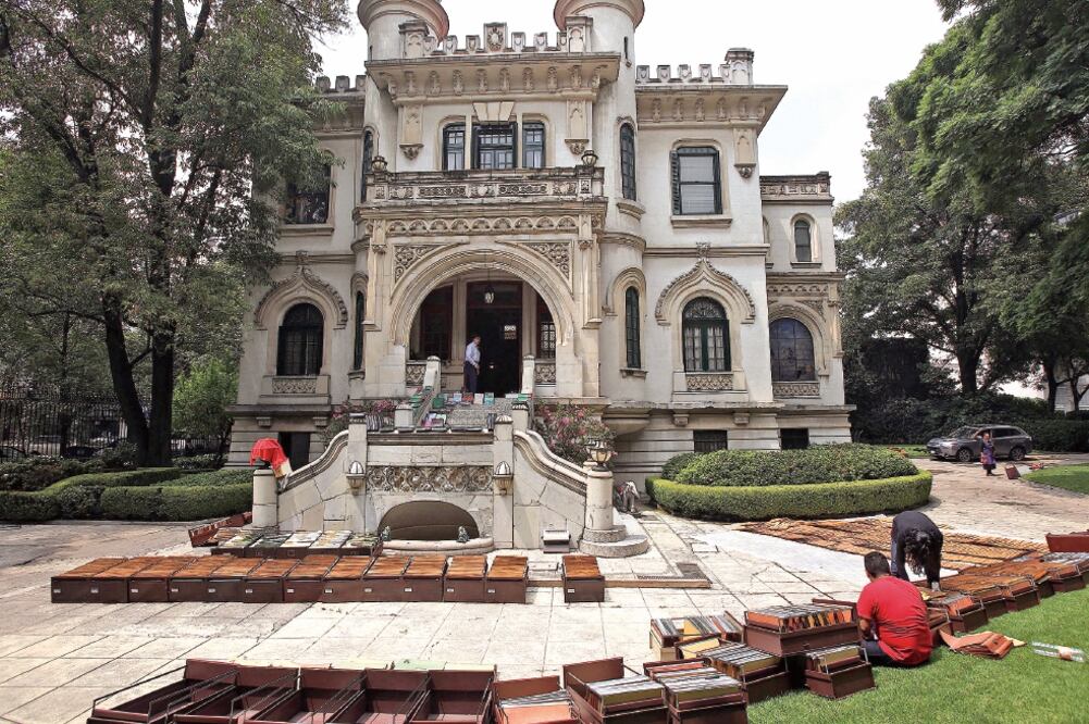 Directivos del Fideicomiso Archivos Plutarco Elías Calles y Fernando Torreblanca ya había pedido a las autoridades limpiar el drenaje para evitar inundaciones (JUAN CARLOS REYES GARCÍA. EL UNIVERSAL)