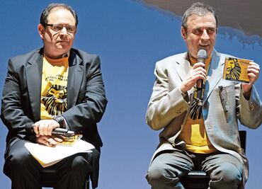 "El rey León" cantará en español