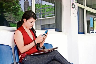 Alertan de fraudes por mensajes de texto