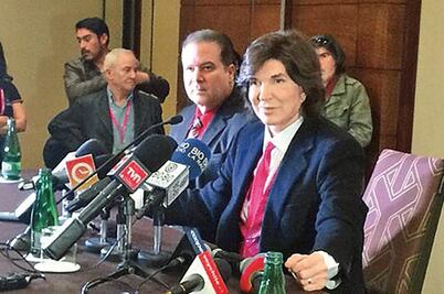 Camilo Sesto niega operación en el rostro