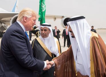 Trump y el rey Salman de Arabia refuerzan su alianza estratégica