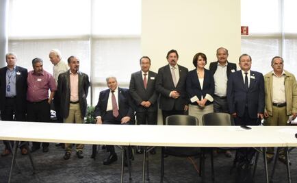 Se reúne Gómez Urrutia con líderes sindicales; alistan nueva iniciativa laboral 