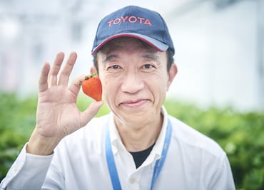 Además de autos, Toyota también cultiva frutas y verduras