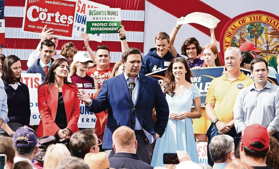El candidato republicano a gobernador, Ron DeSantis, ayer en un mitin en Orlando. (El candidato republicano a gobernador, Ron DeSantis, ayer en un mitin en Orlando.CARLO ALLEGRI. REUTERS)