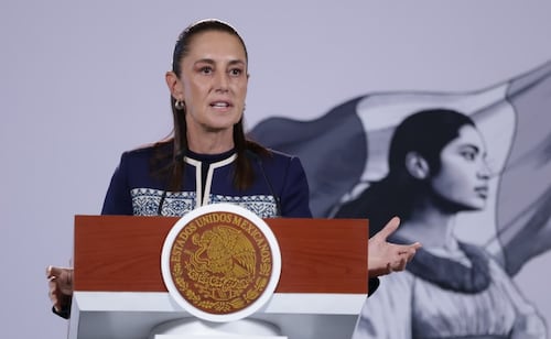 Regulación de redes sociales e IA, discusión pendiente; "no sé si todavía se pueda" por proceso electoral, dice Sheinbaum