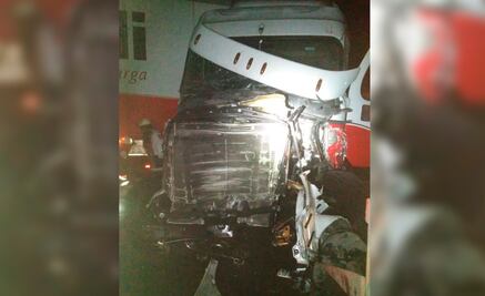 Suman 5 personas fallecidas en carambola en la carretera 57 de SLP