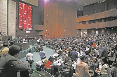 Diputados avalan ley de austeridad del Presidente