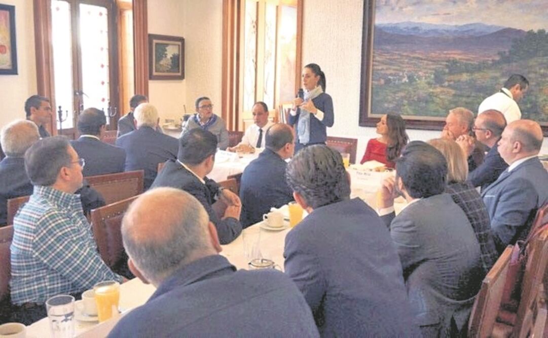 Claudia Sheinbaum escuchó las demandas de los comerciantes sobre temas de seguridad, movilidad y comercio en vía pública, entre otros. Foto: ESPECIAL