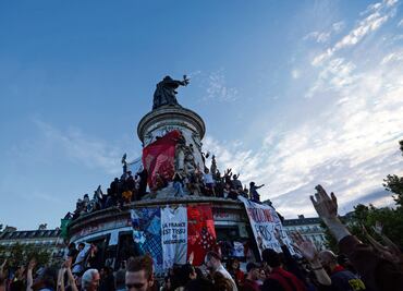 Francia: izquierda frena a ultraderecha y reina incertidumbre