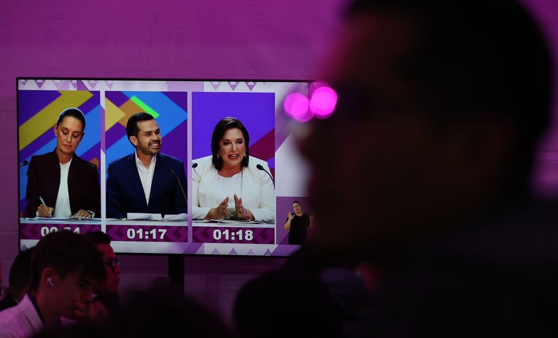 El presidente de la ABM dijo que el sector bancario en el país está convencido de que los banqueros y los candidatos presidenciales "comparten un objetivo común. Foto: Berenice Fregoso / EL UNIVERSAL