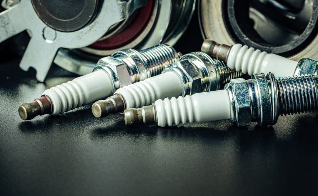 Cambiar tus bujías le da mejor potencia a tu auto. Foto: Freepik