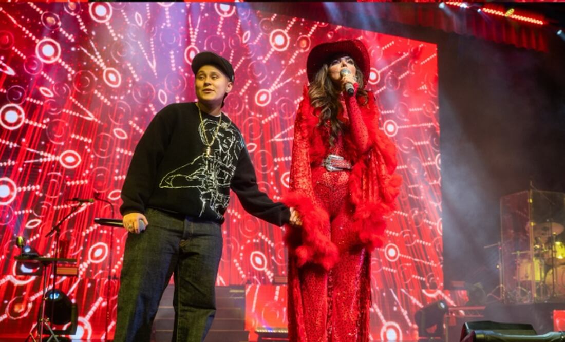 Ana Bárbara acerca a Yahritza y Su Esencia al público, pero la respuesta no fue buena.