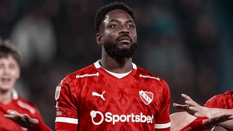 Álvaro Angulo confesó que Aaron Ramsey y Efraín Juárez fueron claves para llegar a Pumas; esto dijo