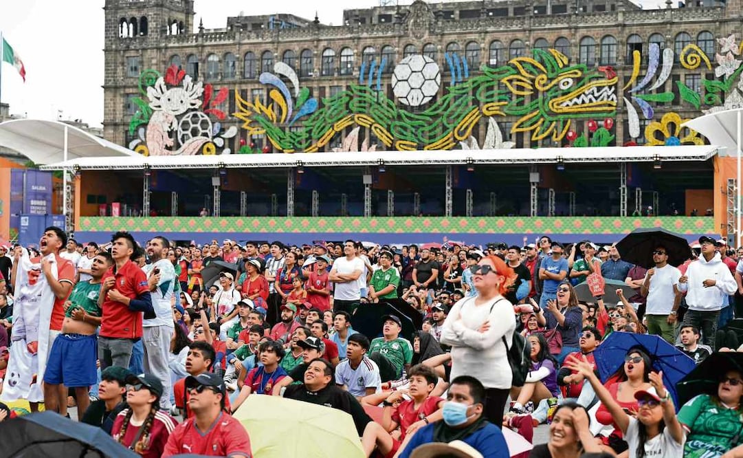 Hay quienes han intentado ingresar este tipo de líquidos, por lo que las revisiones se han intensificado. Foto: YURI CORTEZ / AFP