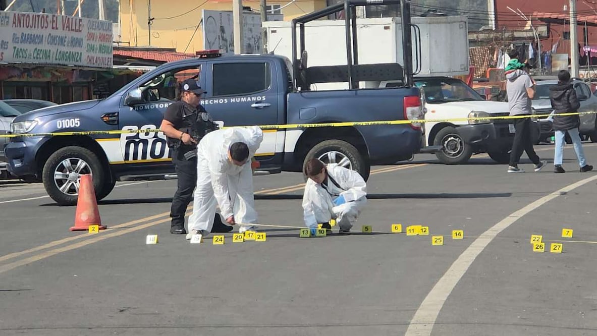 Comando ataca a automovilista en carretera federal México-Cuernavaca, a la altura de Tres Marías; hay una persona herida. Foto: Especiales.