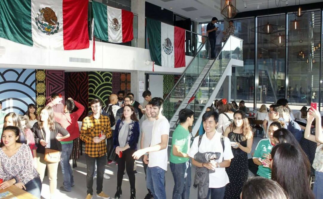 El evento se realizó en un espacio de la Universidad Técnica de Delft y consistió en ofrecer comida a cambio de dar donativos. (Fotos: Cortesía)