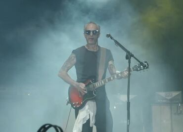 Tito Fuentes da épico regreso con Molotov en el Vive Latino 2025, tras problemas de salud; “me voy a dejar ir”, vamos a echar desmadre!”