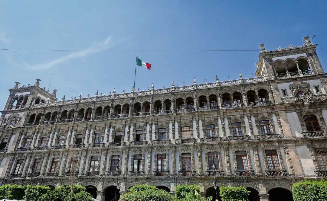 Las dependencias de gobierno y alcaldías de la CDMX tienen menores sueldos para las mujeres. Foto: Especial