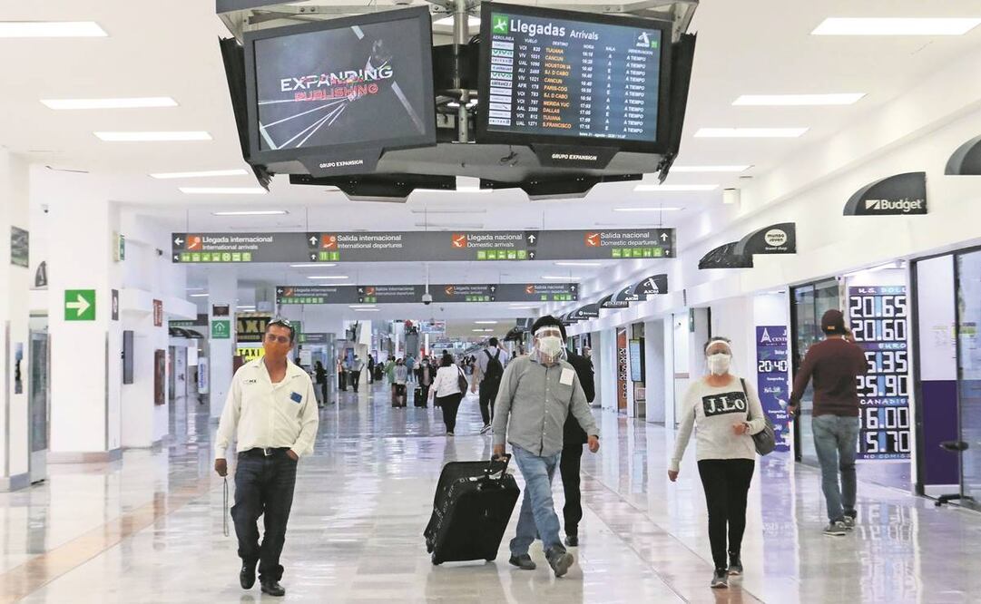 Para tratar cargos adicionales a pasajeros, legisladores impulsan la realización de encuentros interinstitucionales con aerolíneas. Foto: Archivo/EL UNIVERSAL.