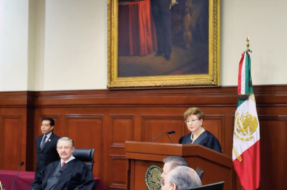 La ministra Margarita Luna Ramos tomó protesta a 79 magistrados de Circuito y dos jueces de Distrito en sesión solemne del pleno de la Suprema Corte (ESPECIAL)