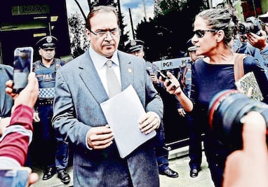 Urgen a desahogar juicios políticos