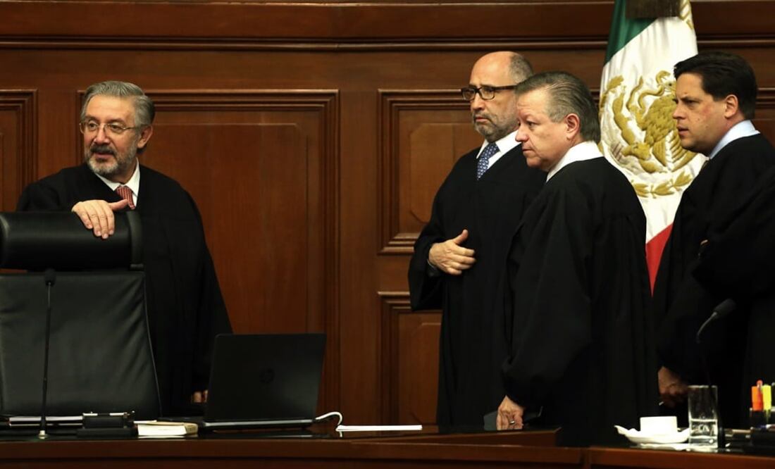 Luego de discutir este asunto, los ministros decidieron cerrar la sesión ordinaria debido a que previamente acordaron entrar a sesión privada. /Berenice Fragoso - EL UNIVERSAL