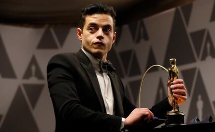 El resbalón de Rami Malek tras ganar el Oscar