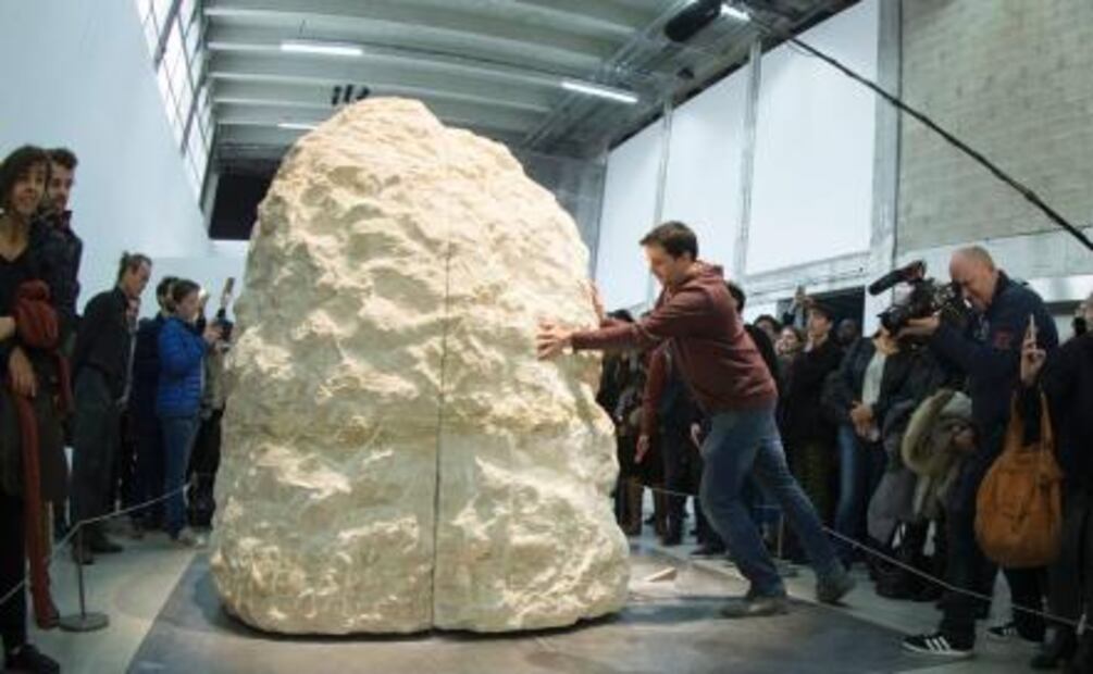 Francés se encierra en una piedra por ocho días