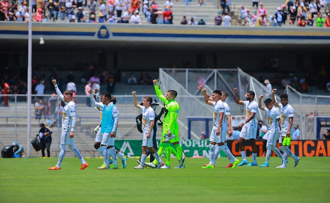 Pumas, celebrando con su gente en C.U. - FOTO: Imago7