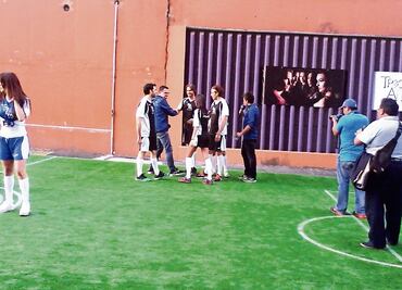 "Tres veces Ana" se avienta una cascarita