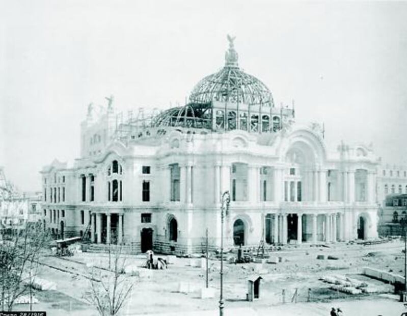 Un café en la azotea de Bellas Artes