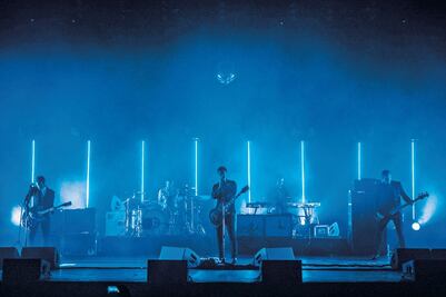 El rock de Interpol seduce a su público