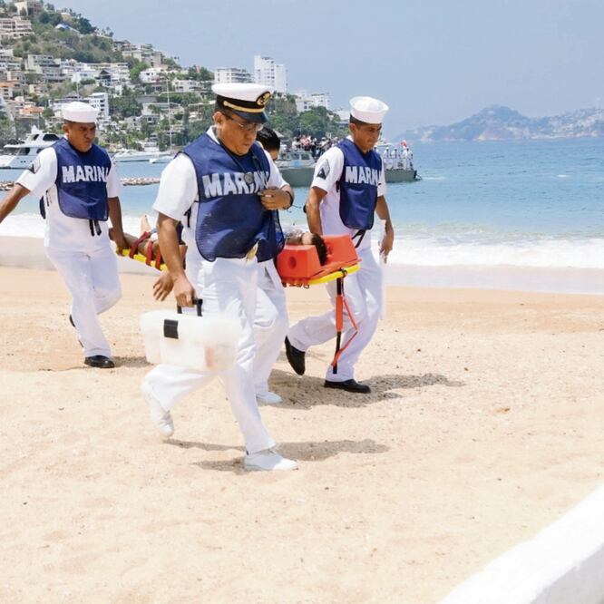 La Marina desplegó a 4 mil 629 elementos y a 518 salvavidas para brindar primeros auxilios en caso de una emergencia, en 178 playas del país. CORTESÍA