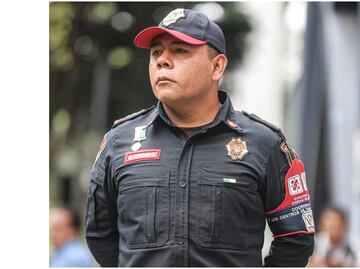 “Fue muy duro porque yo también tengo una bebé”; el policía bancario Sergio relata rescate de niña y su abuela tras explosión en Iztapalapa