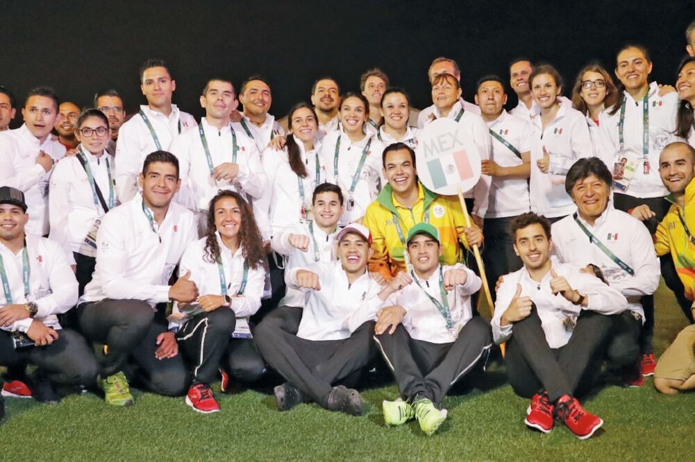 El primer contingente de deportistas tricolores disfrutó del magno evento, que prácticamente marca el inicio de los primeros Juegos Olímpicos en tierras sudamericanas (IVÁN STEPHENS. EL UNIVERSAL)