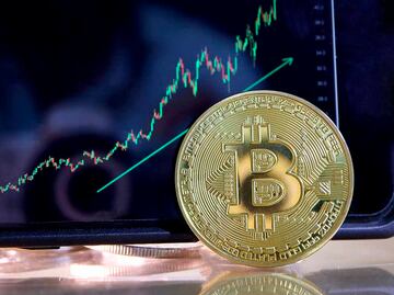 Buen desempeño del bitcoin despierta interés como activo de refugio; se mantiene cautela sobre esta cibermoneda: especialistas