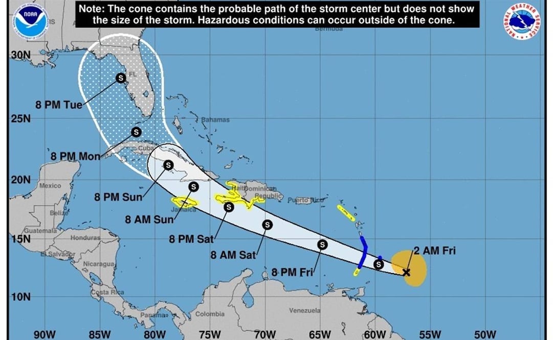 El primer huracán del 2021 se movía en dirección oeste noroeste a 44 km/h esta mañana. Foto: EFE
