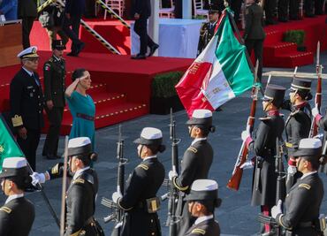 Crónica: La primera Marcha de la Lealtad de la comandanta suprema; con la ausencia del Poder Judicial Sheinbaum pasa lista de honor
