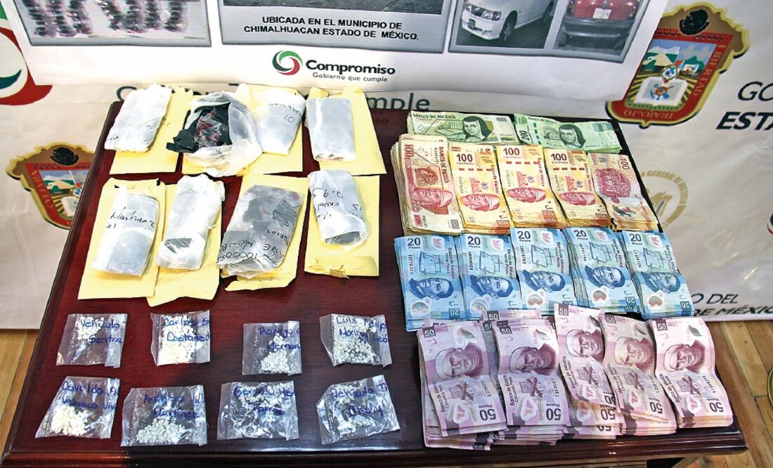 La PGR aseguró en efectivo 50 millones 239 mil pesos y 3 millones 655 mil 280 dólares; en cuentas bancarias, 187 millones 755 mil pesos (ARCHIVO EL UNIVERSAL)