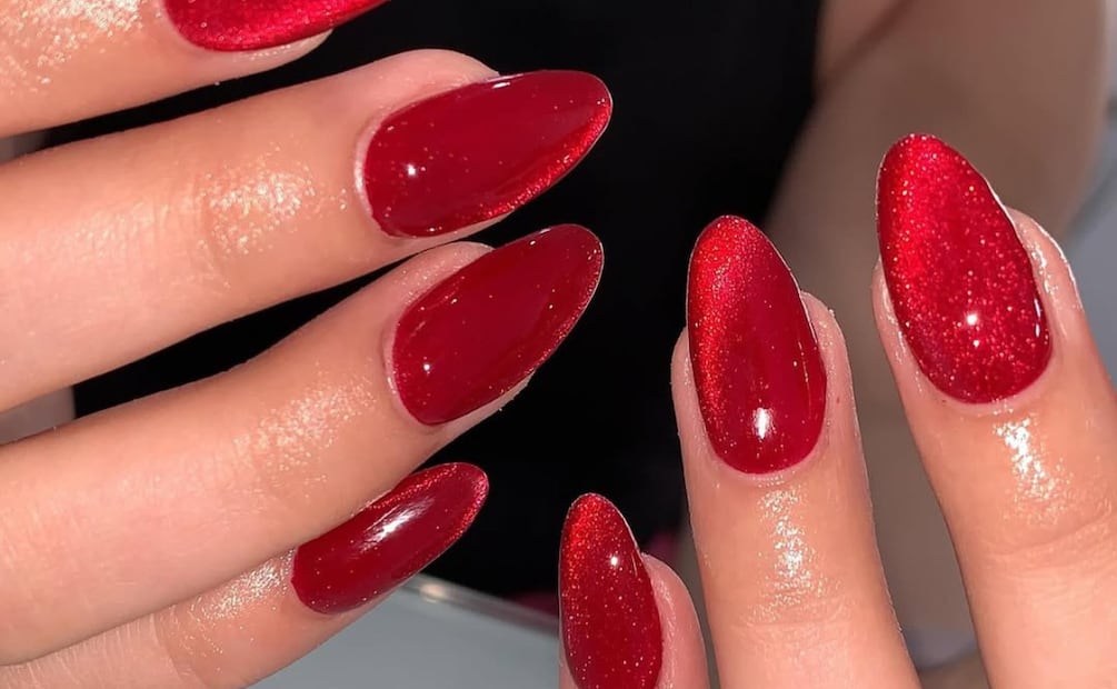 Un clásico que se reinventa con intensidad y elegancia para dominar el 2026. Foto: Instagram @dreamnails.ags