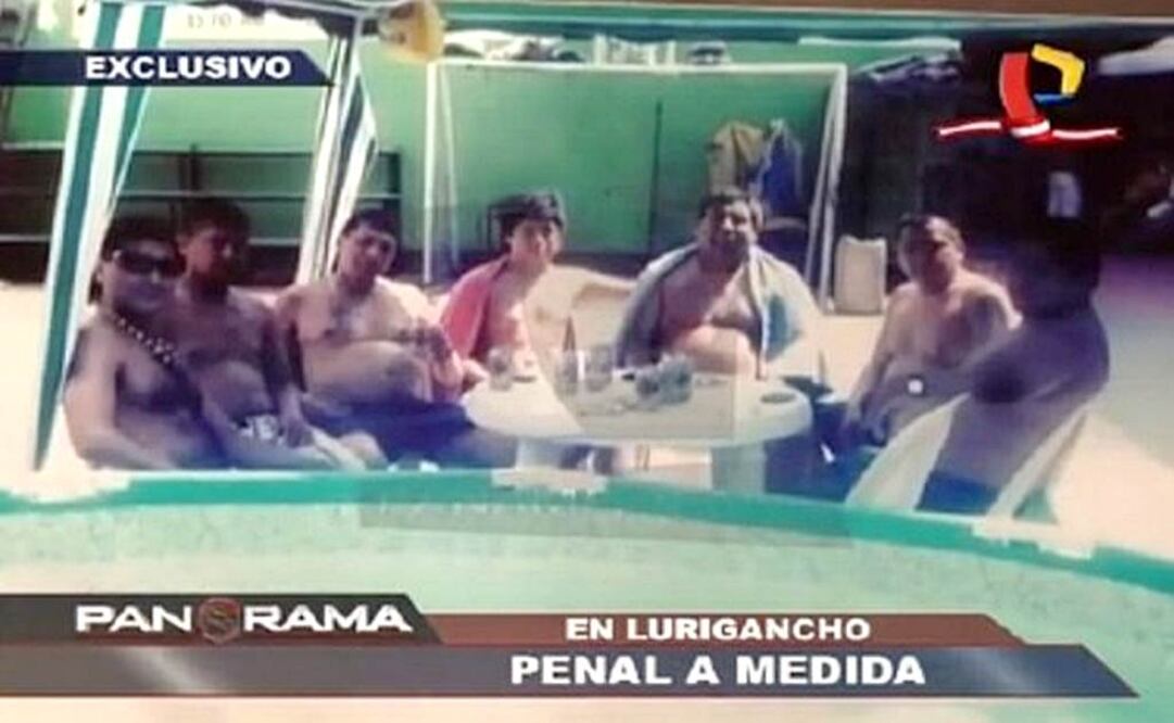 En algunas de las imágenes se puede incluso observar a un grupo de presos en una piscina   Foto: Captura de video de Panamericana TV difundida por El Comercio - Perú / GDA