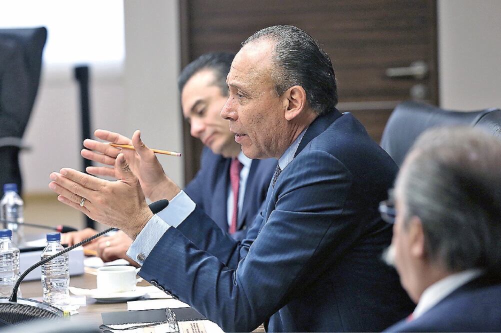 Informe de avances. José Reyes Baeza Terrazas, director general del ISSSTE, rindió su informe trimestral ante la Junta Directiva del instituto (ISSSTE)