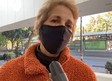 "No todos podrán pagar, pero es por necesidad": dice mujer vacunada contra Covid en farmacia