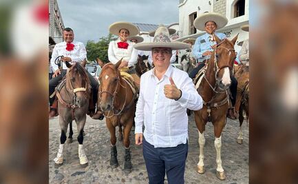 Con charros y mariachis, Marcelo Ebrard inaugura festival de verano en Puerto Vallarta