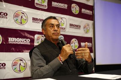 De la "mano mocha" a otras frases polémicas del "Bronco"