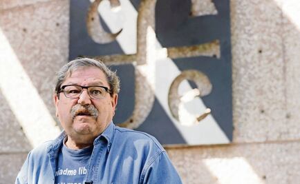 Books sold for MXN$8 as part of Mexico’s new Reading Strategy