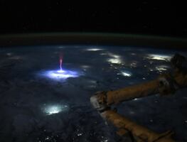 Astronauta de la NASA capta imágenes de un extraño “chorro gigante” sobre México y EU; ¿qué se sabe?