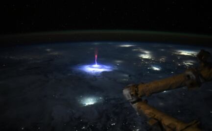 Astronauta de la NASA capta imágenes de un extraño “chorro gigante” sobre México y EU; ¿qué se sabe?
