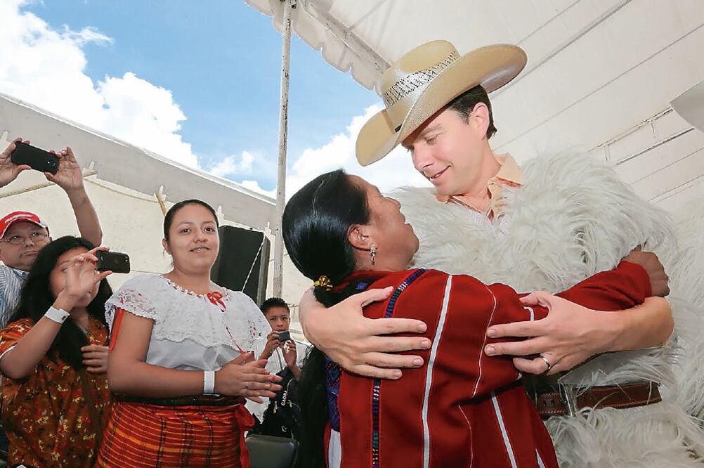 El Ejecutivo estatal se reunió con representantes de las 12 etnias de Chiapas en la región de los Altos Tsotsil Tseltal (ESPECIAL)