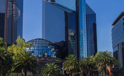 Bolsa Mexicana abre con baja de 0.99% tras consulta sobre NAIM